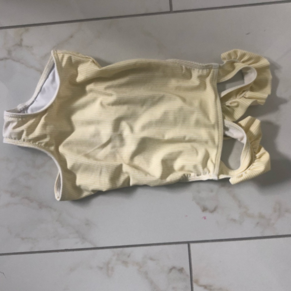 Minnow Swim Crossover  yellow pin stripe size 1 Y